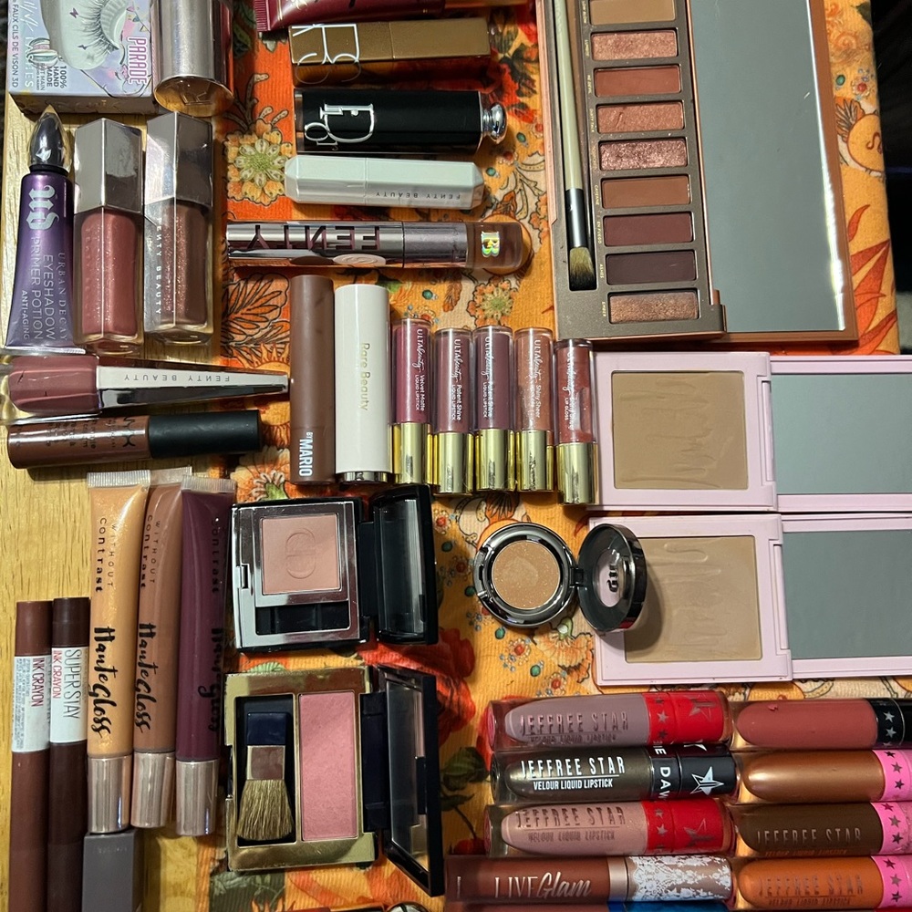 Make up bundle - Picture 5 of 9